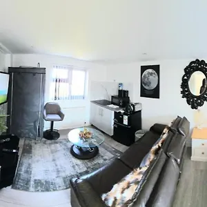 Apartment Riverview, Stylish Non Smoking Loft Ensuite 4 Rent, Erith